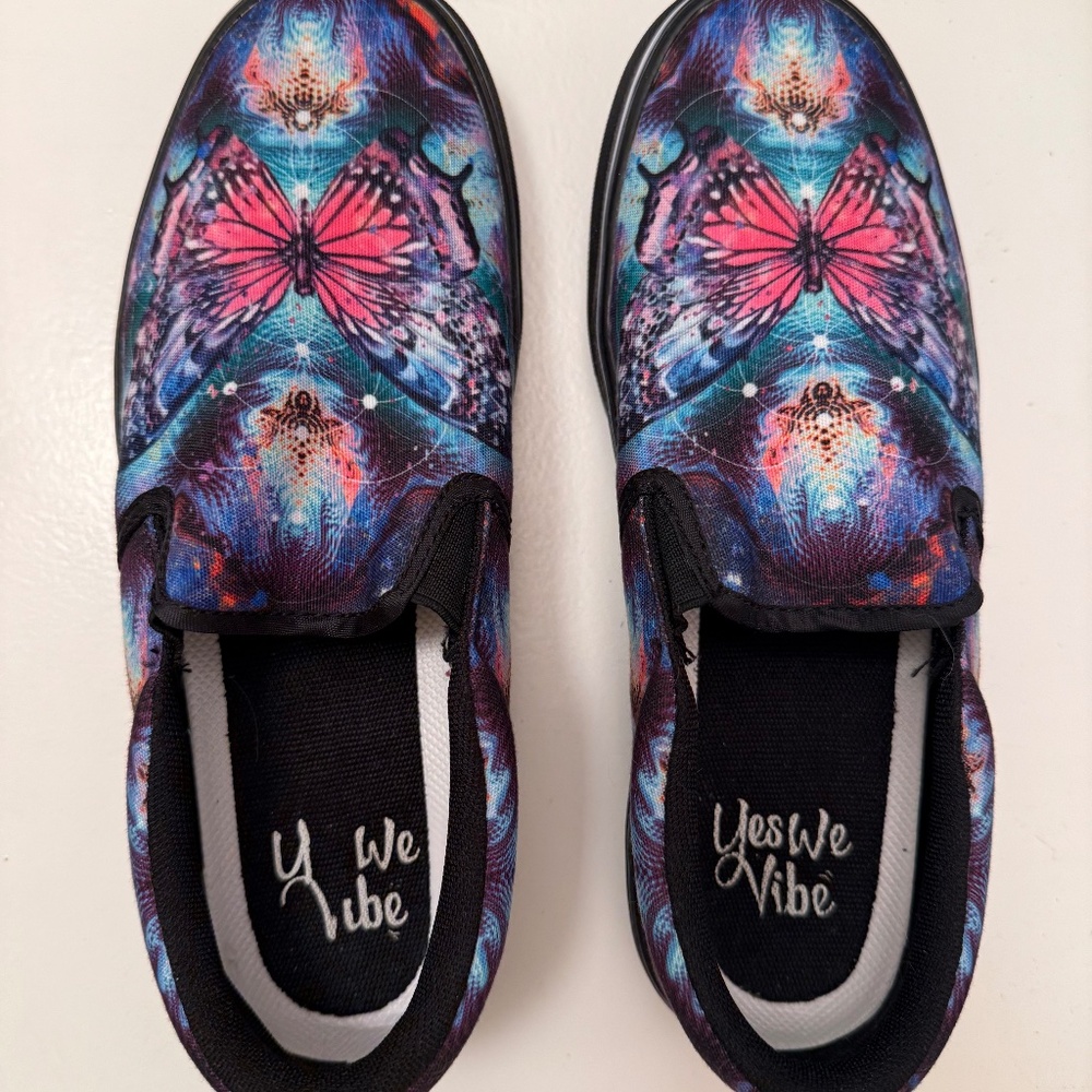 SHOES